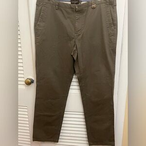 Black Brown 1826 Men's Olive Green Khaki Chinos. Size 38x32. Excellent condition
